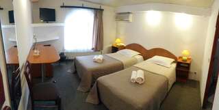 Гостевой дом B&B Casa Mica Gueshouse Бухарест Двухместный номер с 1 кроватью или 2 отдельными кроватями-11