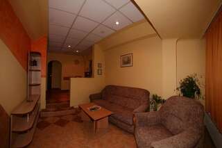 Гостевой дом B&B Casa Mica Gueshouse Бухарест Двухместный номер с 1 кроватью или 2 отдельными кроватями-14